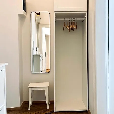 Beautiful With Two Rooms, Cracow Old Town Апартаменты Краков