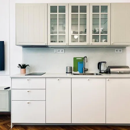 Beautiful With Two Rooms, Cracow Old Town Apartment *