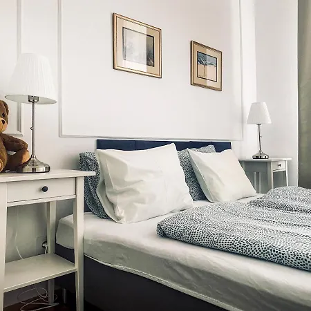 Beautiful With Two Rooms, Cracow Old Town Apartment *